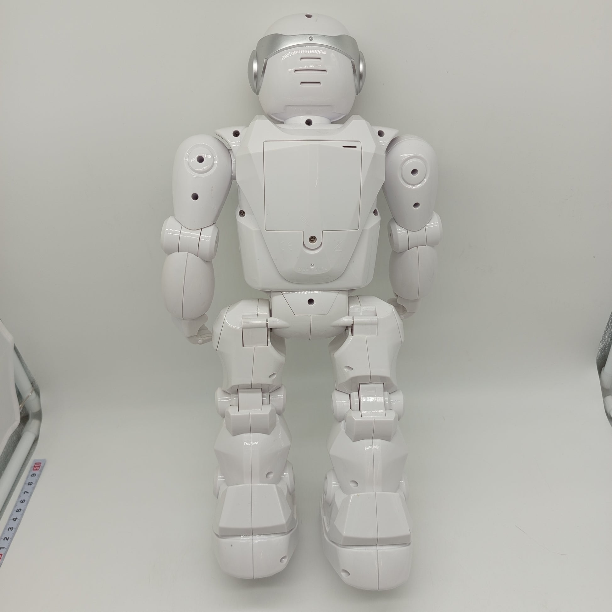 Silverlit Ferngesteuerter Roboter – humanoides Modell mit Fernbedienung