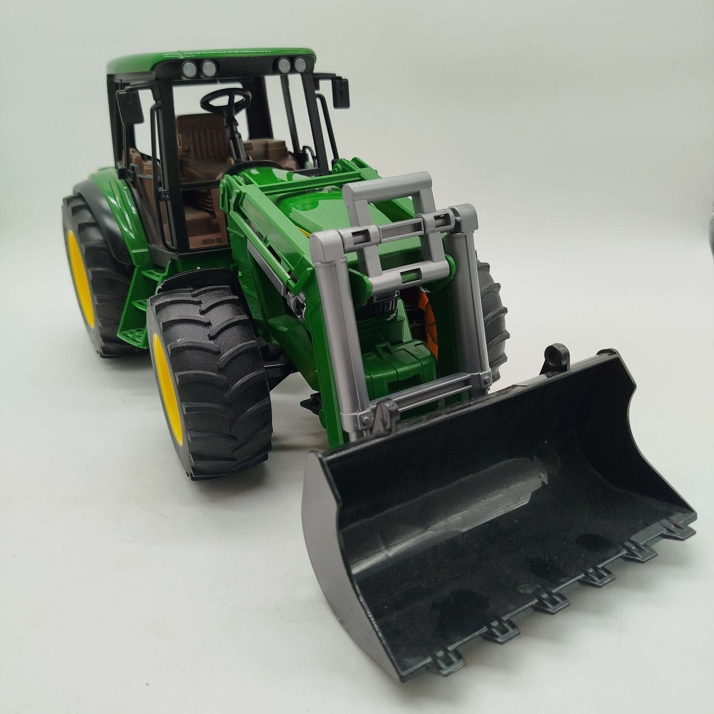 Bruder John Deere 6920 02052 Traktor mit Frontlader