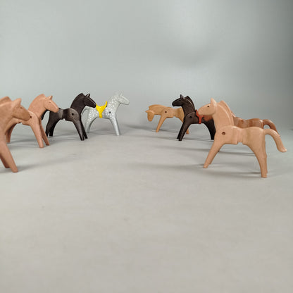 Bundle Playmobil Set von 9 Pferdefiguren, gebraucht, ab 3 Jahre 