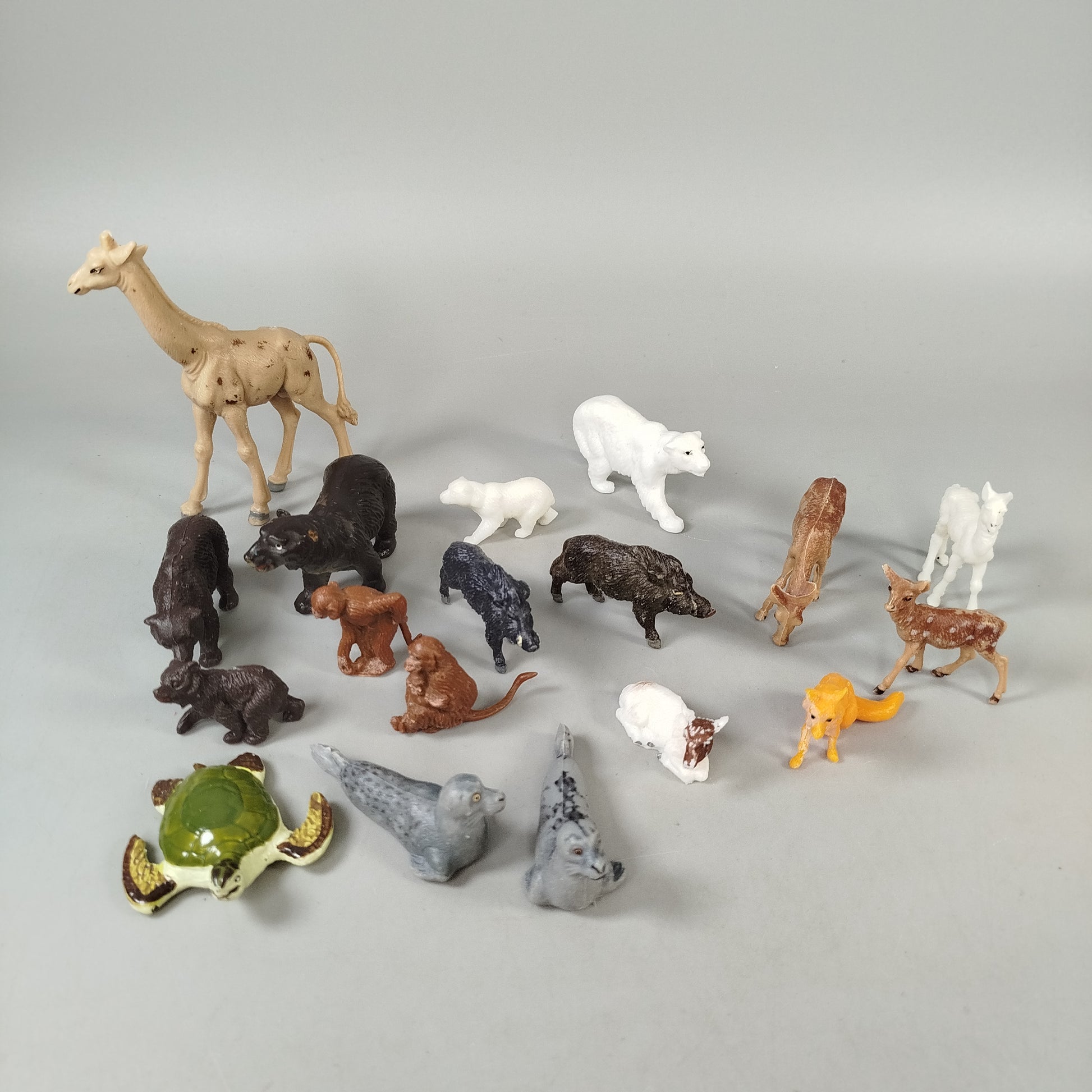 DDR - Tierfiguren Set von 18 