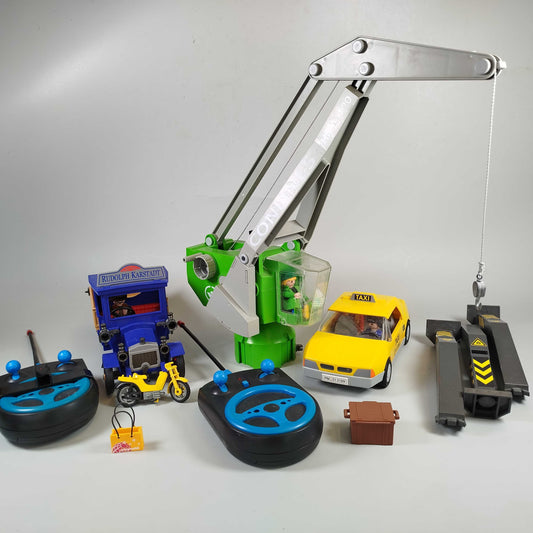 Playmobil Großes Playmobil Konvolut 6 kg - Fahrzeuge, Figuren, Zubehör