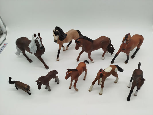 Schleich Figuren Set von 9 – Pferde & Katze
