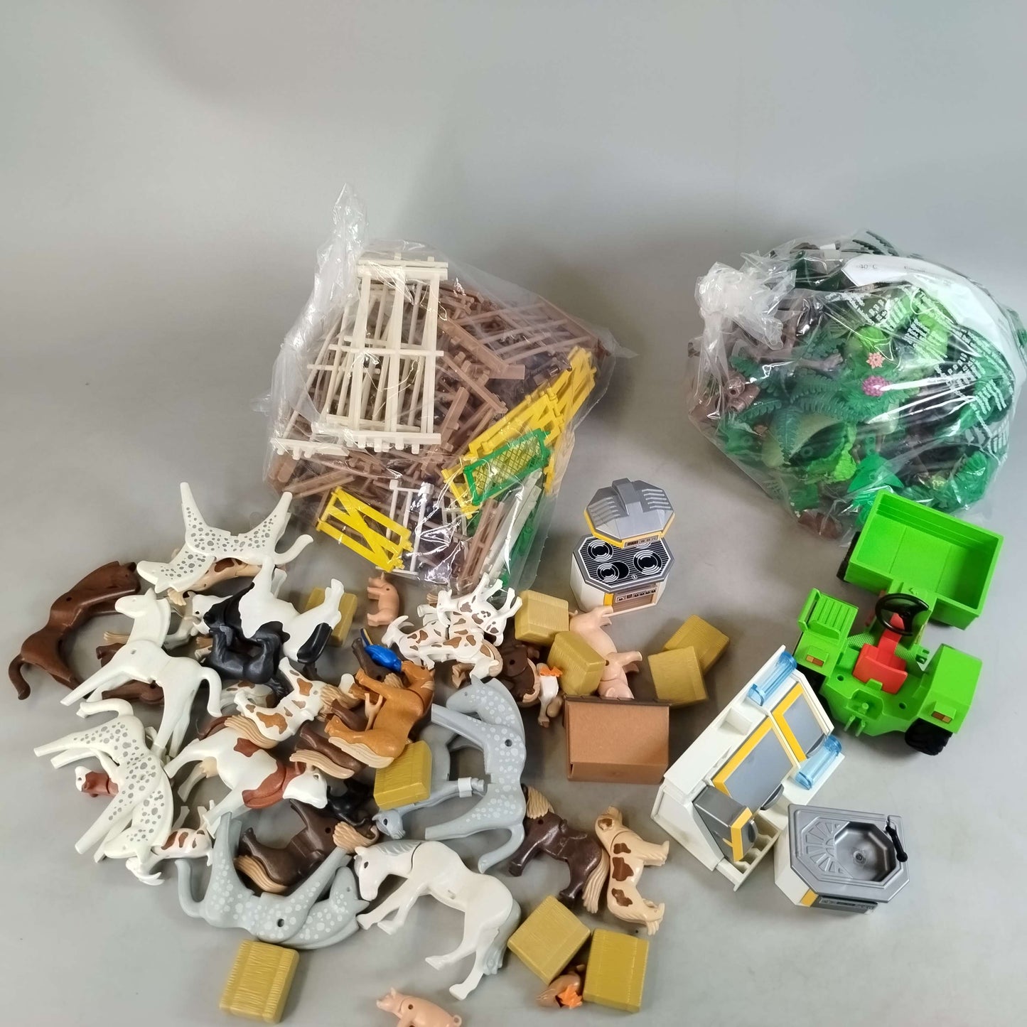 Konvolut Playmobil Farm & Tierarzt Tiere ca. 1,8 kg