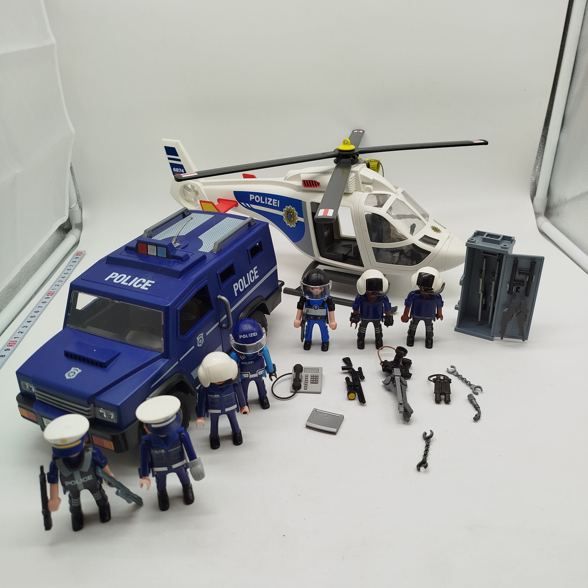 Playmobil Polizei Set – Hubschrauber & Mannschaftsfahrzeug, Figuren
