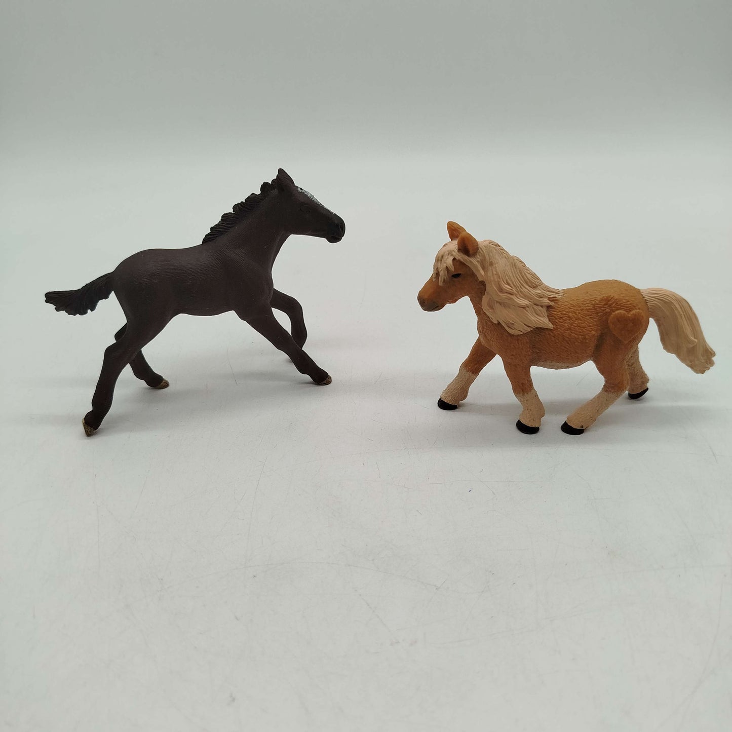 Schleich Bundle Pferde 4 Figuren & Zaun, gebraucht, ab 3 4 5 Jahre | ✅ geprüft 