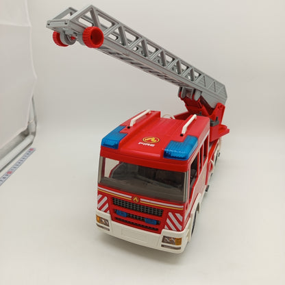 Playmobil Feuerwehrfahrzeug mit Drehleiter & Blaulicht – Spielzeugauto