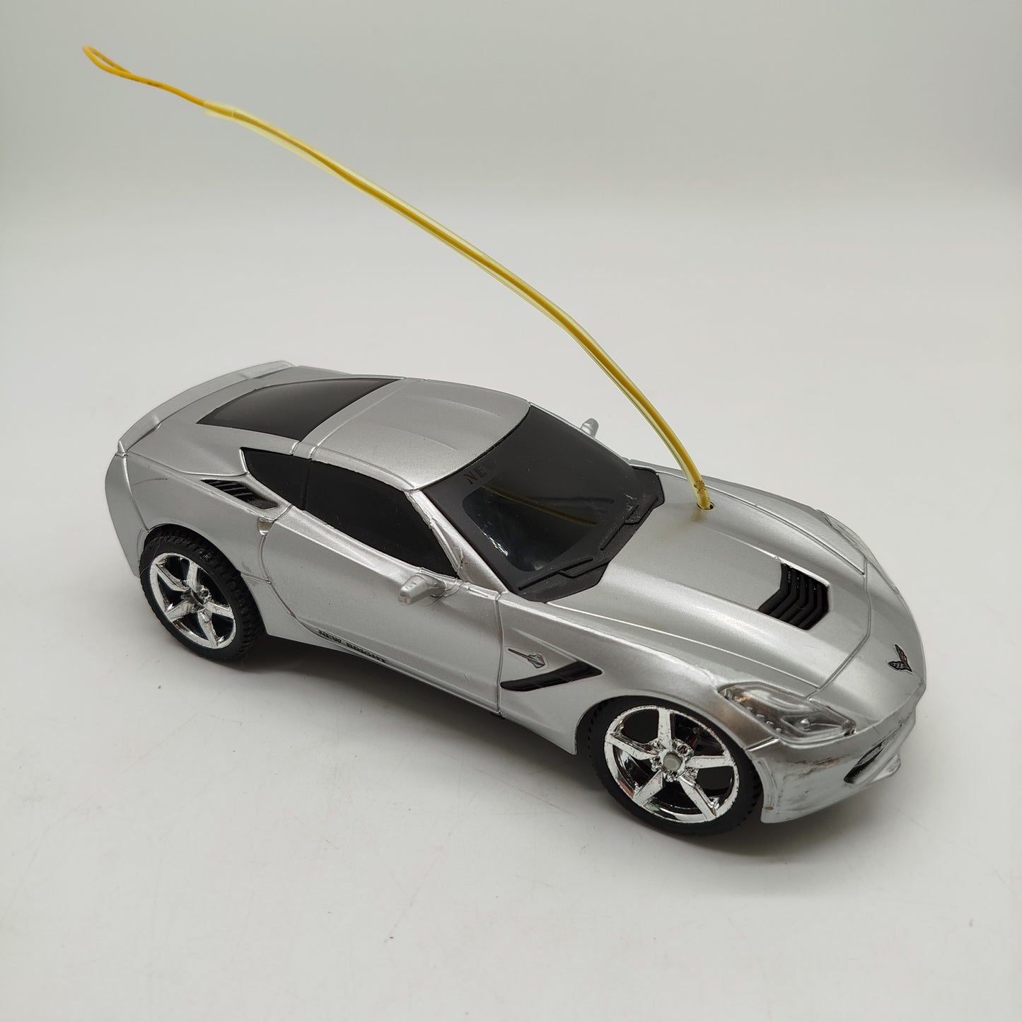 New Bright RC Auto – Silberner Sportwagen mit Fernbedienung, gut