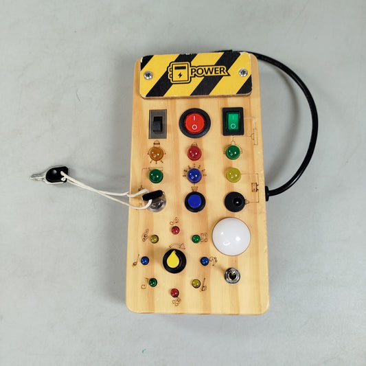 Montessori Busy Board Holz LED Aktivitätsbrett