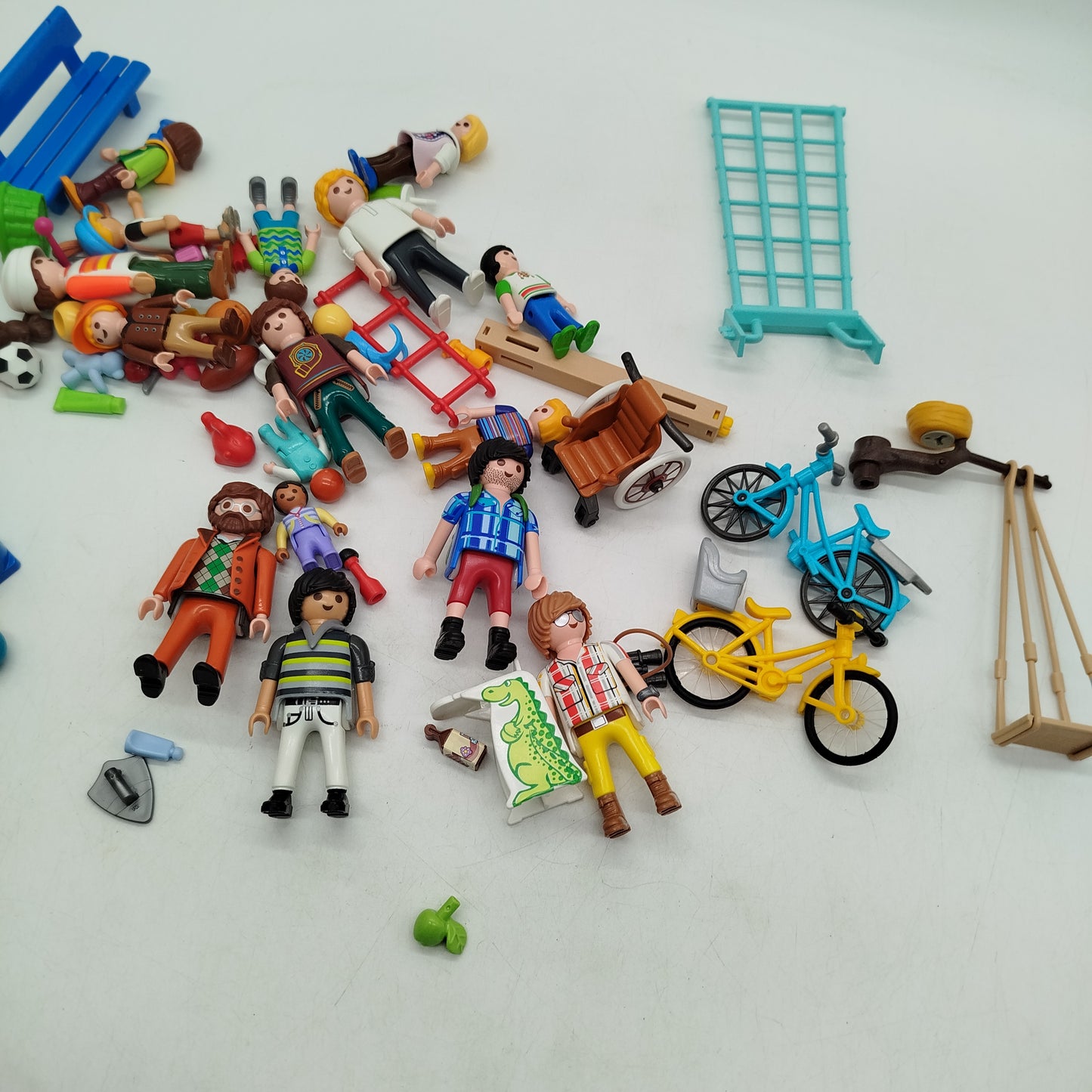 Playmobil Bundle Spielplatz Figuren, gebraucht, ab 3 Jahre | geprüft 