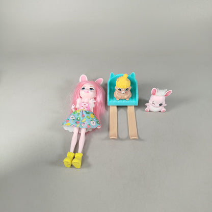 Mattel Bundle Puppe, Tierfiguren & Schlitten