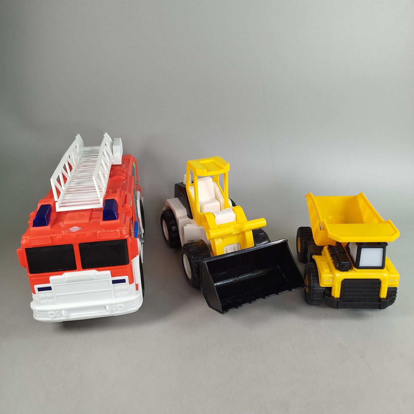 Dickie Toys Bundle Feuerwehr Kipper & Bulldozer Set von 3