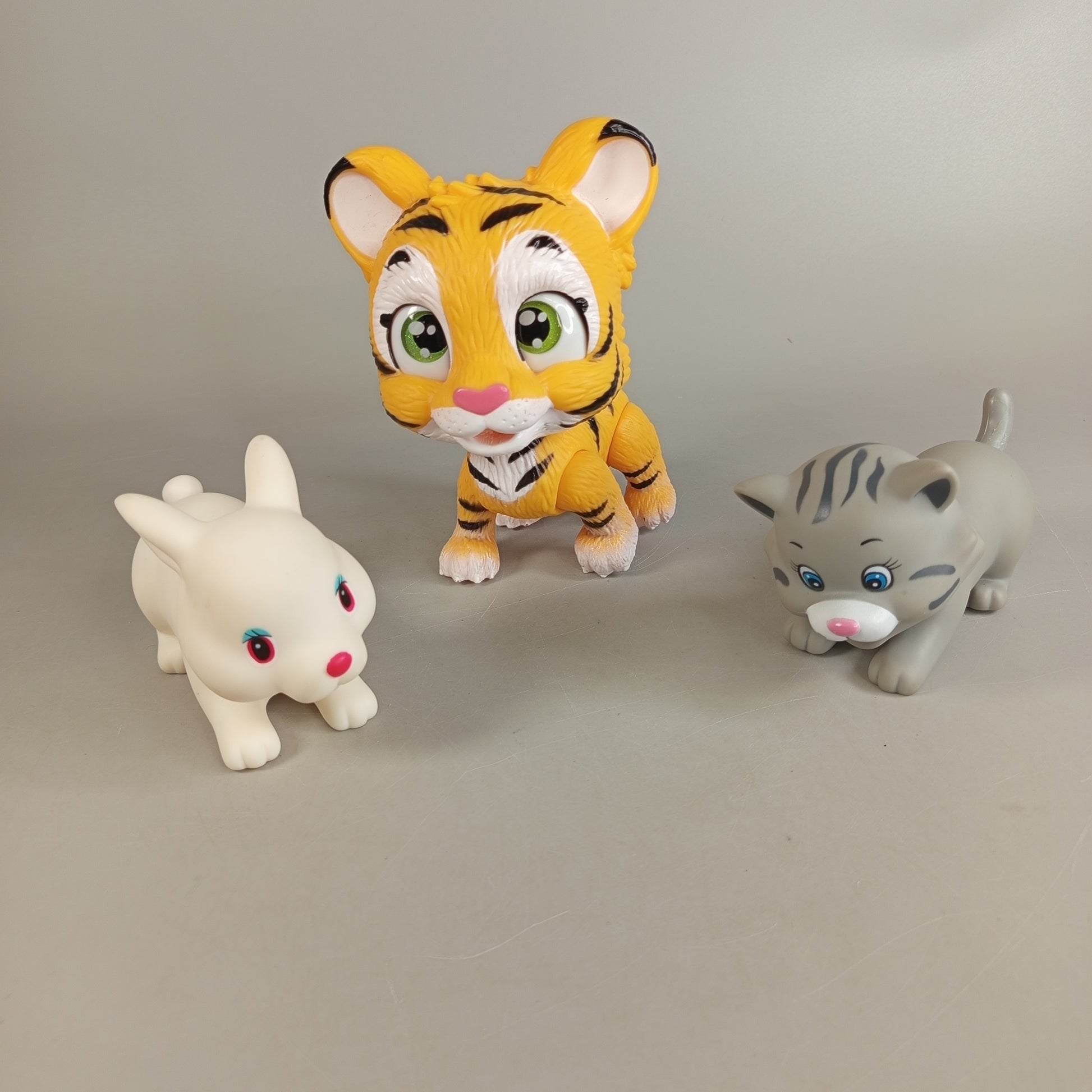 Simba Tierfiguren Set – Hase, Katze & Tigerbaby, 3-teilig