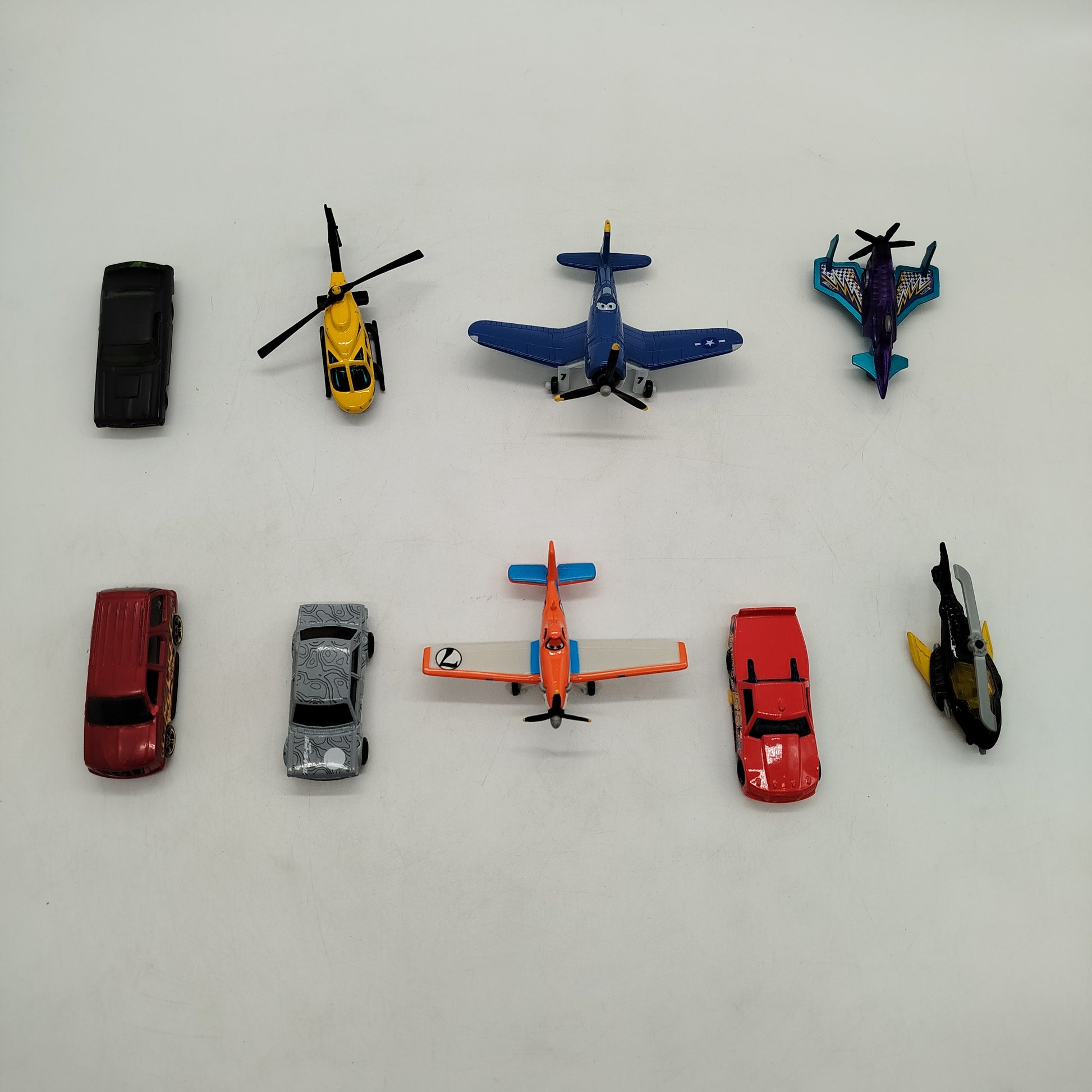 Bundle Hot Wheels x9 Fahrzeuge & Flugzeuge, neuwertig, ab 3 Jahre 