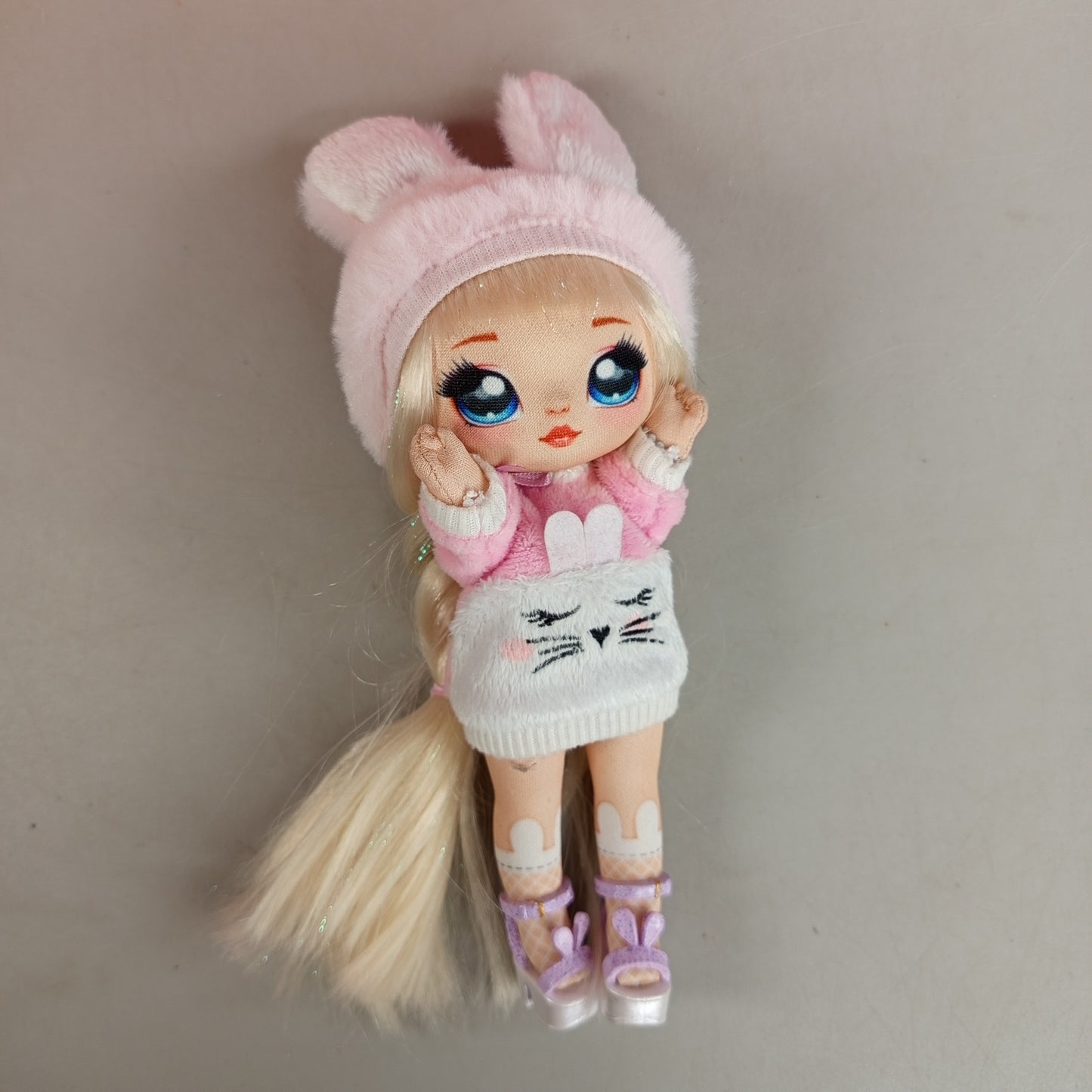 MGA Entertainment Na! Na! Na! Surprise 3-in-1 Rucksack-Schlafzimmer Set, OVP