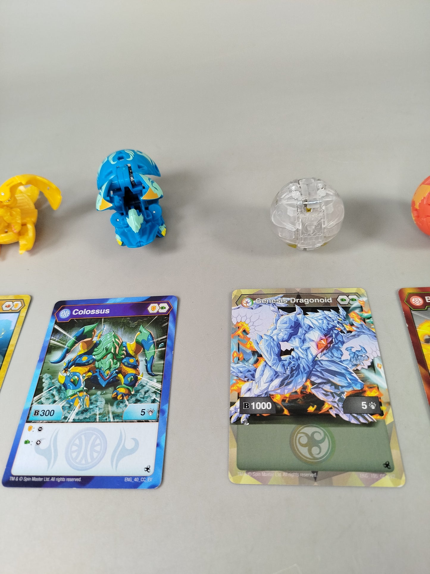 Bakugan Spielset - 6 Figuren mit Charakterkarten, sehr guter Zustand ohne OVP