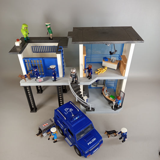 Playmobil Polizeistation mit Alarmanlage – Set von 15 Figuren & Zubehör