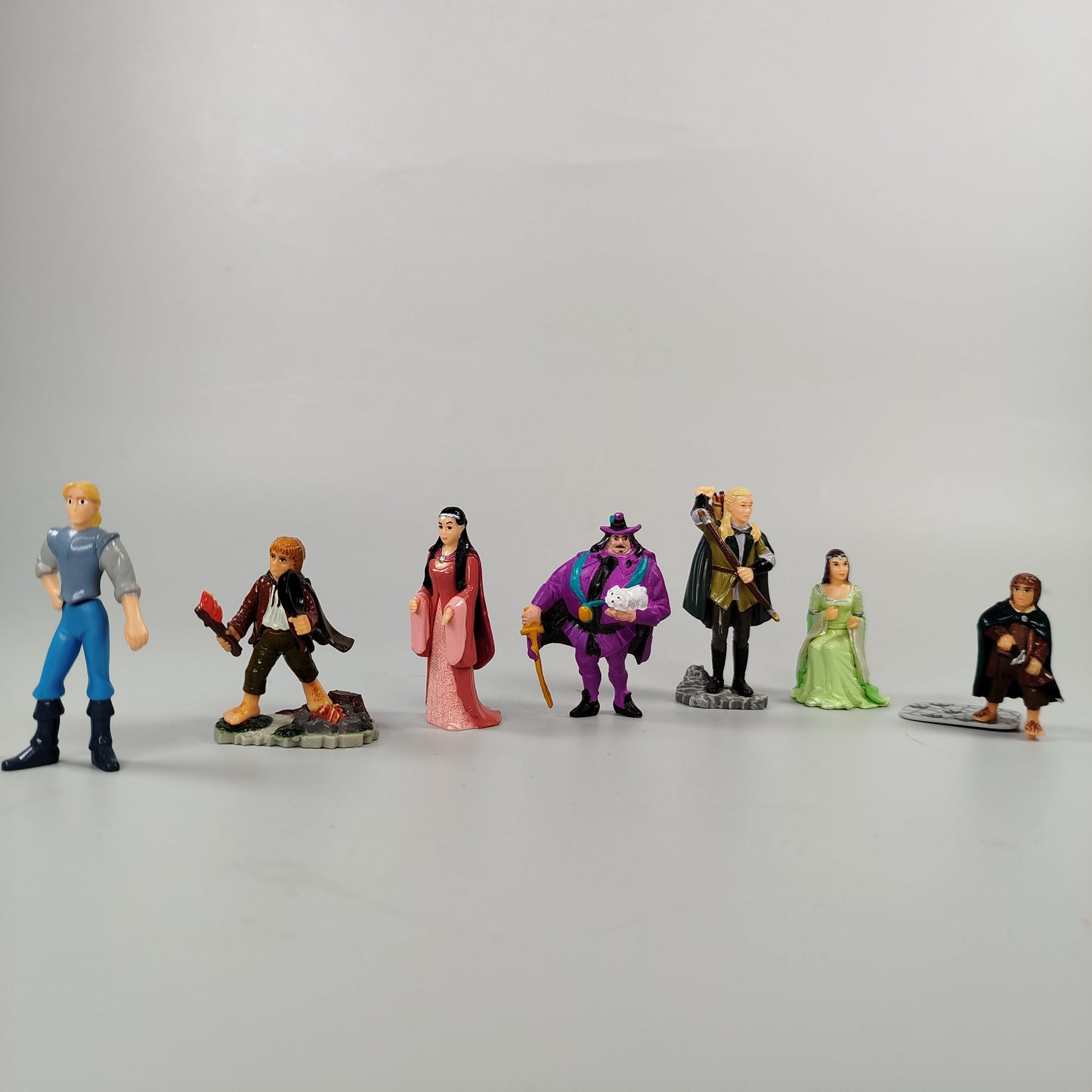 Kinder Uberraschungsei  Figuren-Set - Fantasy Charaktere - 7er-Set