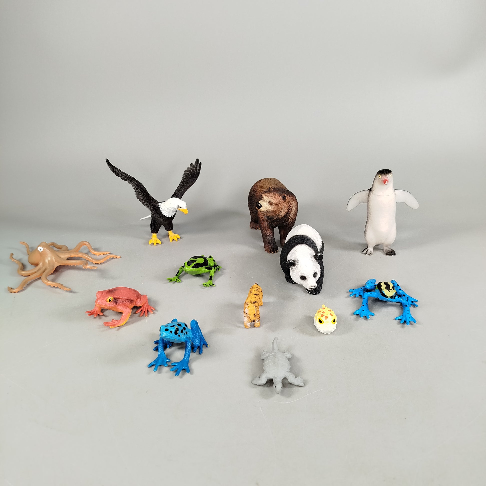 Tierfiguren Set von 12 – Wildtiere & Meeresbewohner, sehr gut