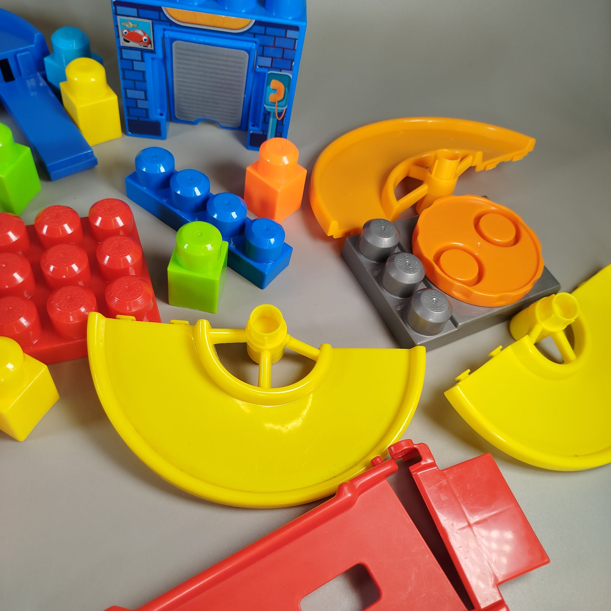 Mega Bloks First Builders Spinning Garage Set, gut erhalten