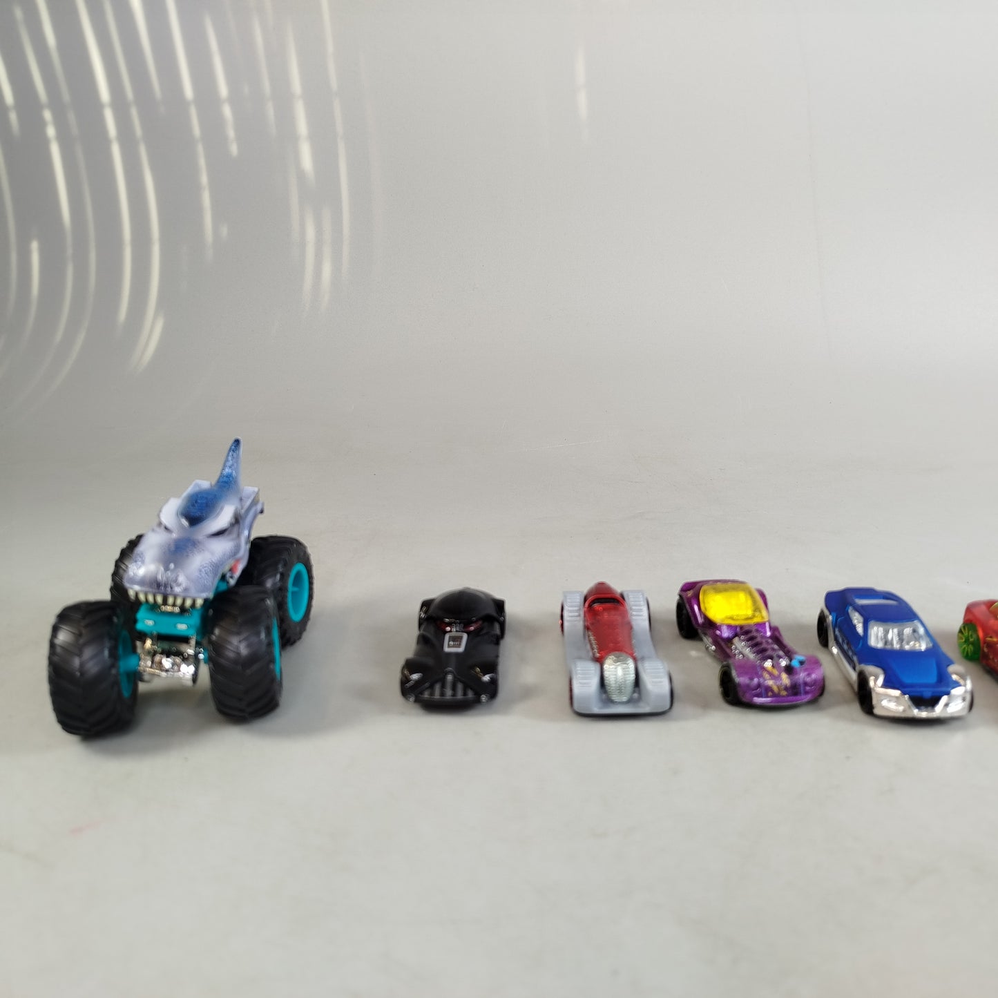 Hot Wheels Bundle 8 Monster Trucks & Autos, ab 6 7 8 Jahre | ✅ geprüft 