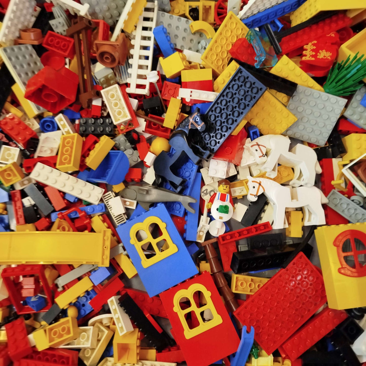 Konvolut LEGO Steine & Minifiguren ca. 2,8 kg