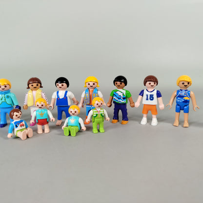 Playmobil Figuren Set von 19 Minifiguren – verschiedene Outfits & Zubehör