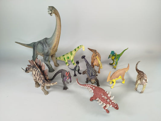 Dinosaurier Spielfiguren Set von 11 – verschiedene Arten 