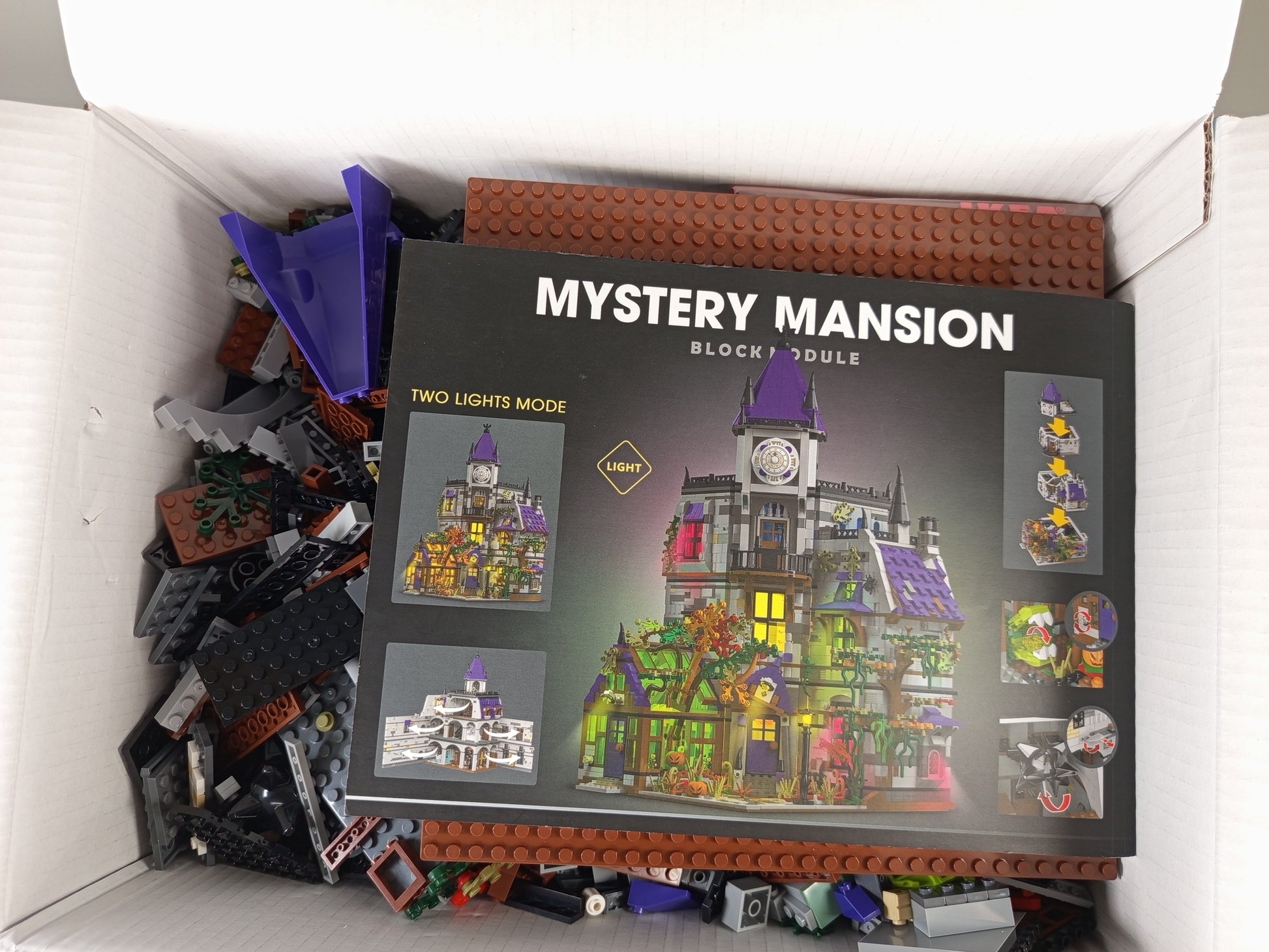 Mork 031056 Mystery Mansion Baustein Set – kompatibel mit LEGO, mit Lichtmodul