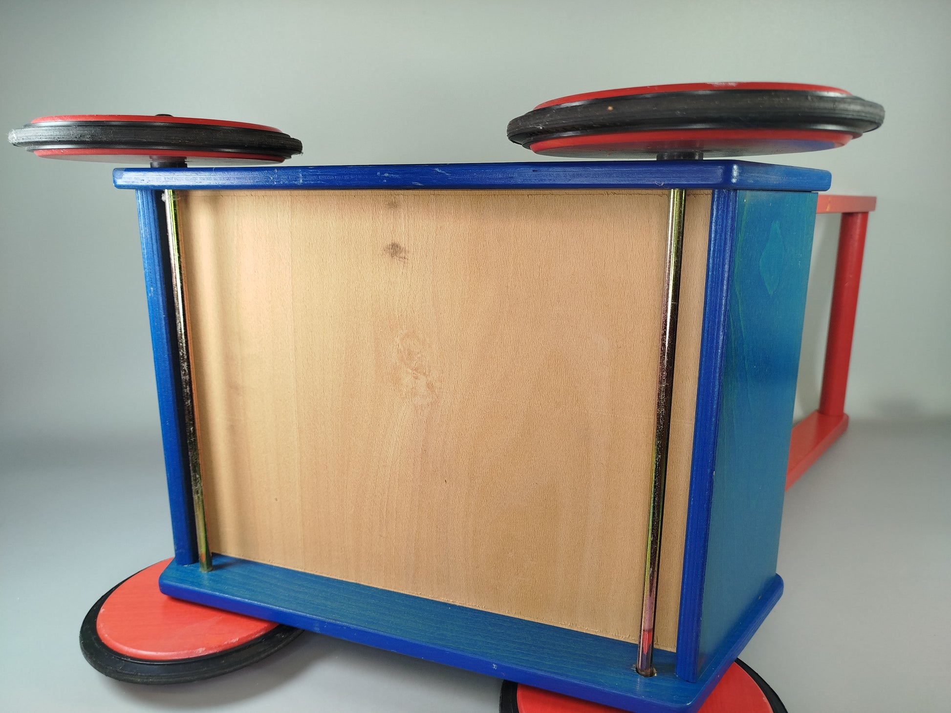 HABA Vintage Puppenwagen blau mit roten Rädern – stabiles Holzspielzeug