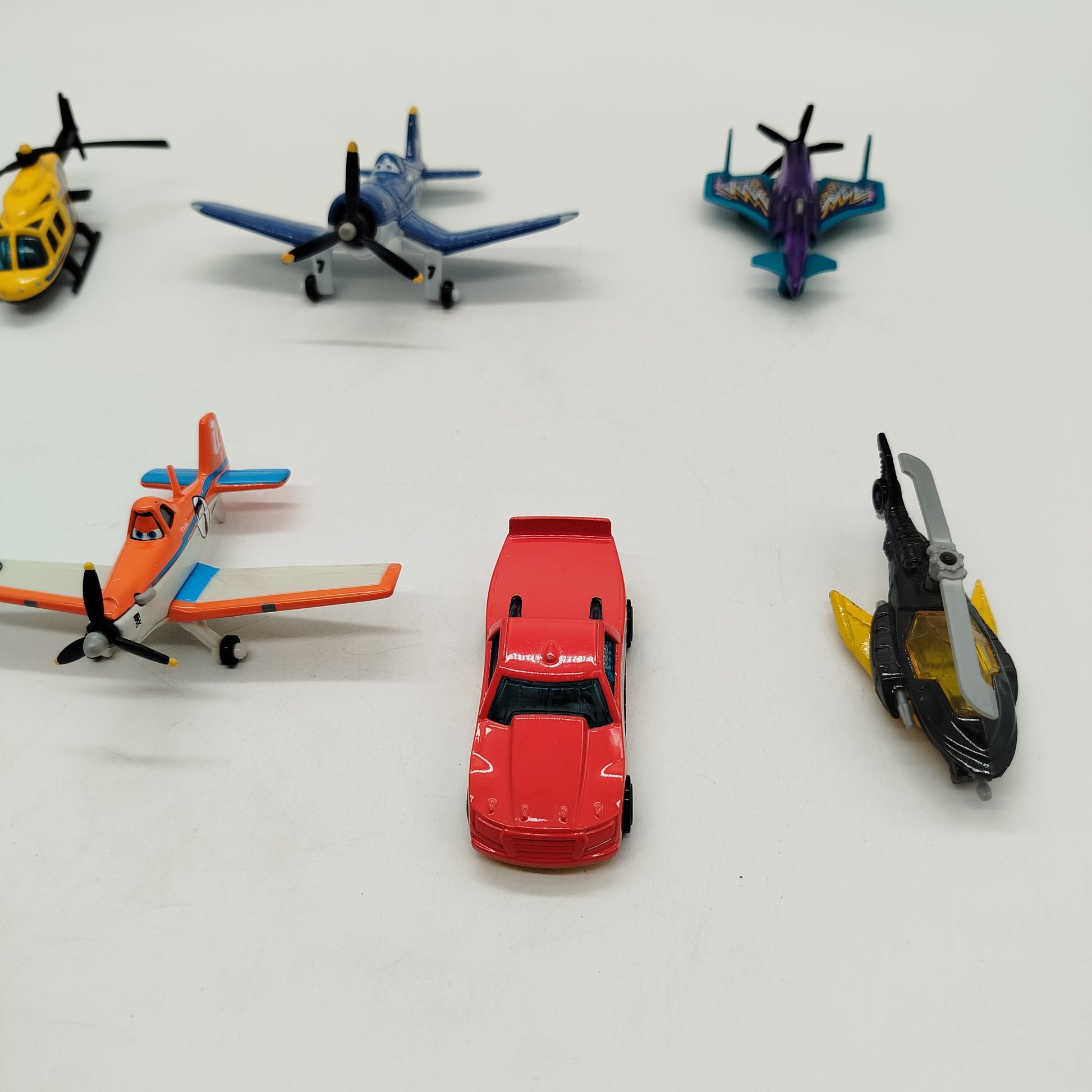 Bundle Hot Wheels x9 Fahrzeuge & Flugzeuge, neuwertig, ab 3 Jahre 