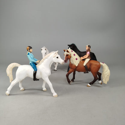 Bundle Schleich Set von 8 Pferde & Reiter Figuren, gebraucht, ab 6 Jahre 