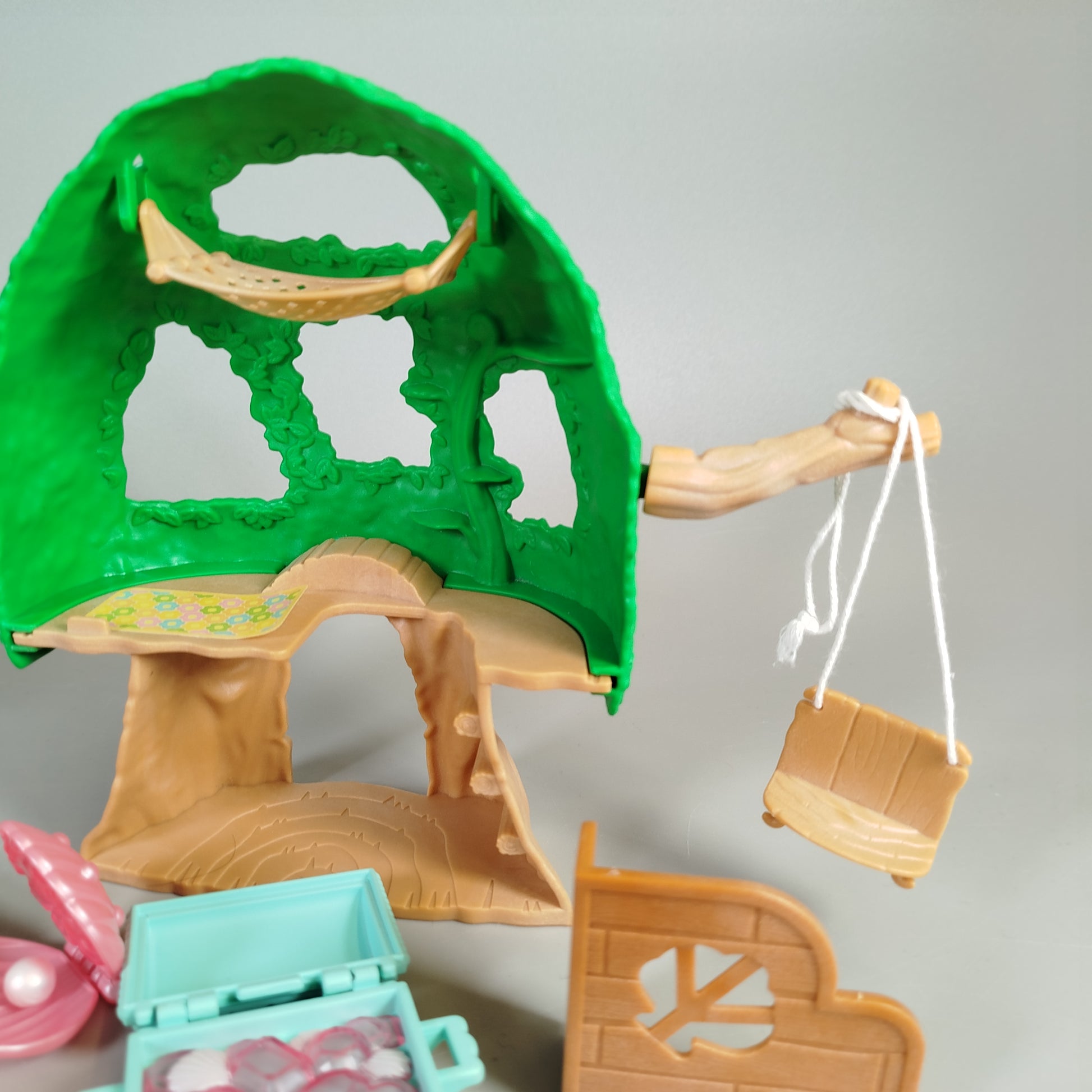 Sylvanian Families Set – Piratenschiff, Baumhaus & Zubehör