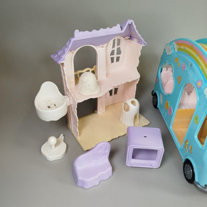 Sylvanian Families – Vergnügungspark mit Karussell, Riesenrad, Bus, Gruselhaus