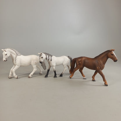 Pferdefiguren Set von 16 Tieren – realistische Spielfiguren