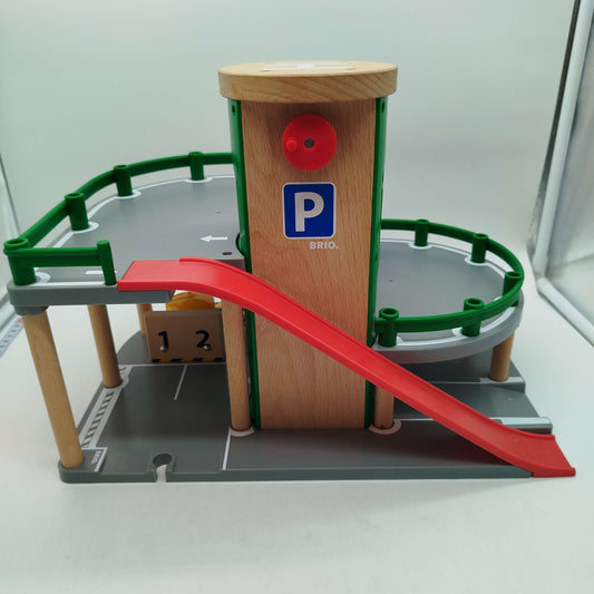 Brio Parkhaus mit Helikopterplattform