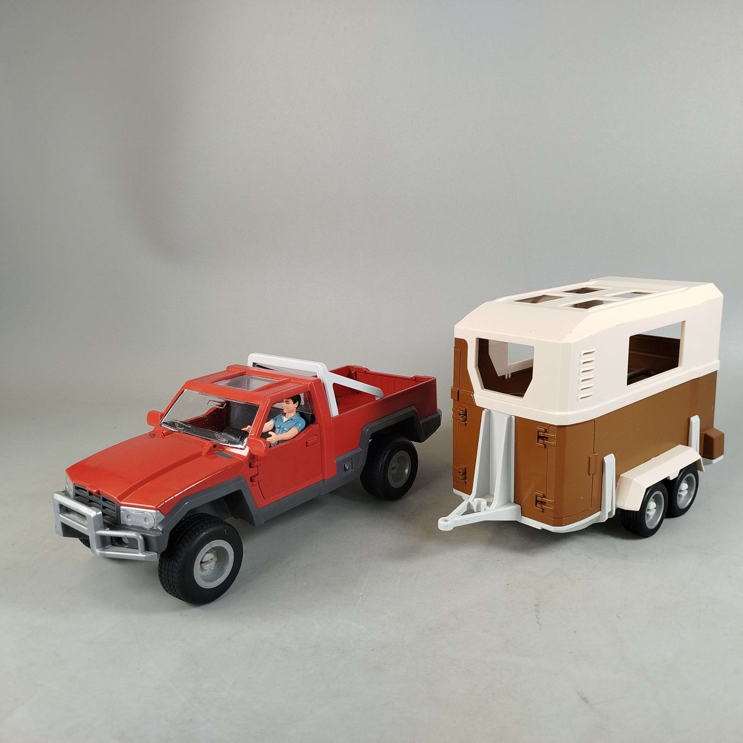 Schleich Pferdetransporter Pick-up Anhänger & Fahrerfigur Neuwertig