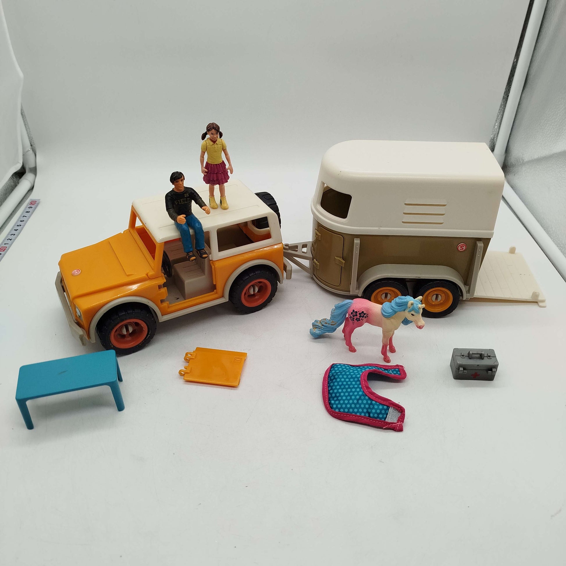 Simba Toys Geländewagen & Pferdeanhänger gebraucht, ab 3 4 5 Jahre | ✅ geprüft 