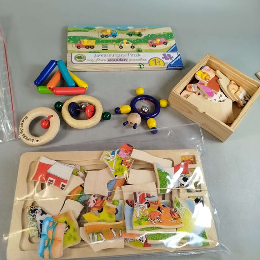 Ravensburger Bundle Holz Rasseln & Steckpuzzle Bauernhof