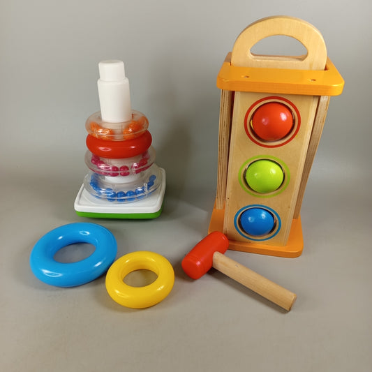 Hape Bundle Set von 2 Stapelspiel & Klopfbank mit Xylophon