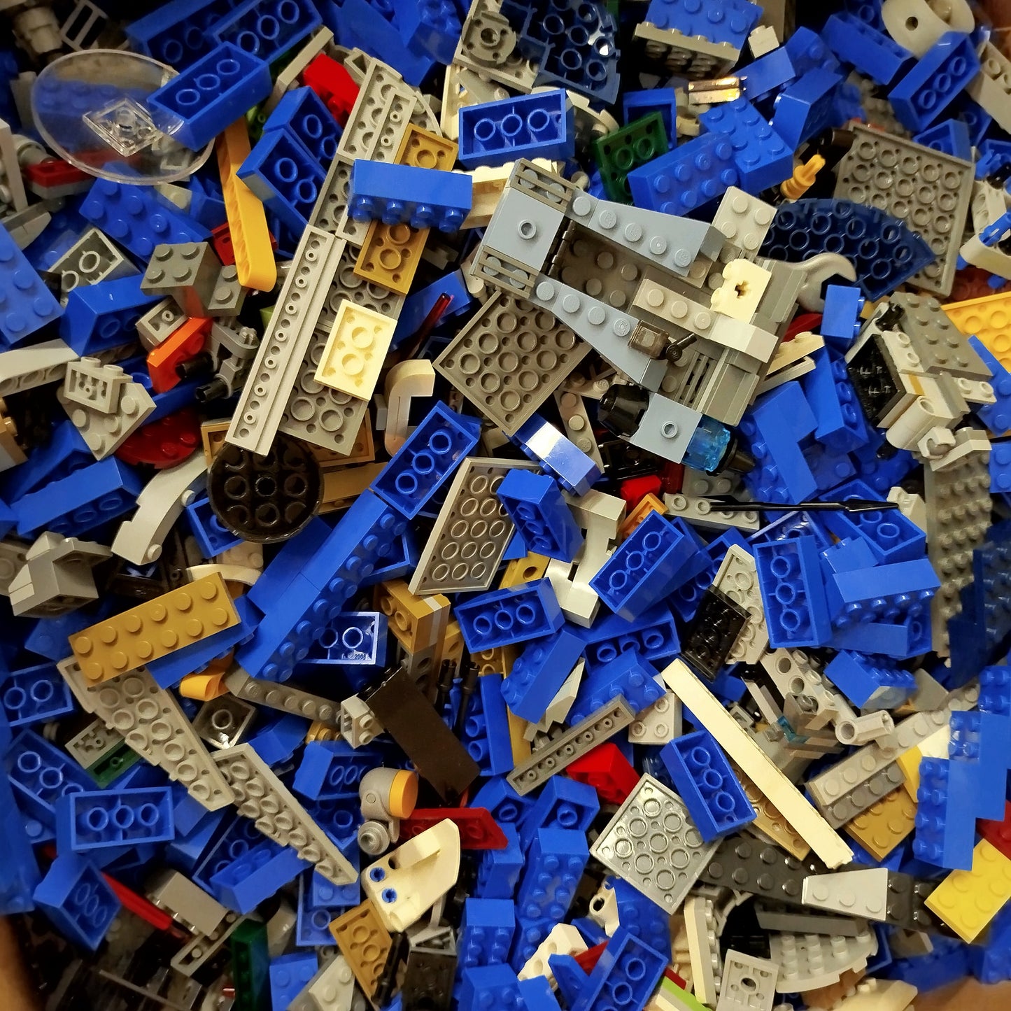 LEGO Konvolut ca. 4 kg, Steine, Platten, Räder