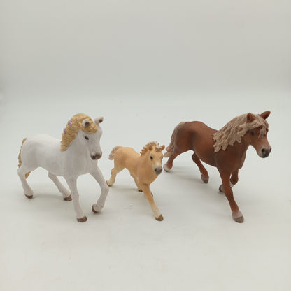Schleich Pferdefamilie – Set von 3 Figuren, sehr gut