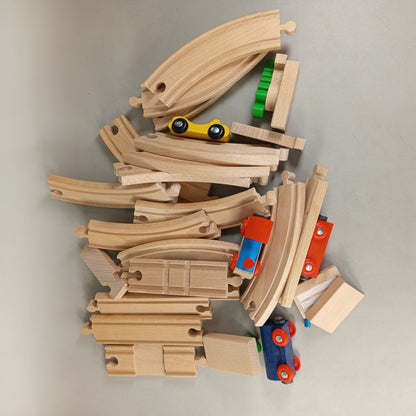 Bundle Holzeisenbahn Zug & Schienen