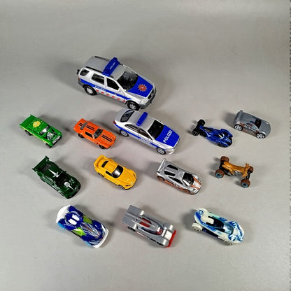 Die-Cast Spielzeugautos Set - 13 verschiedene Modelle