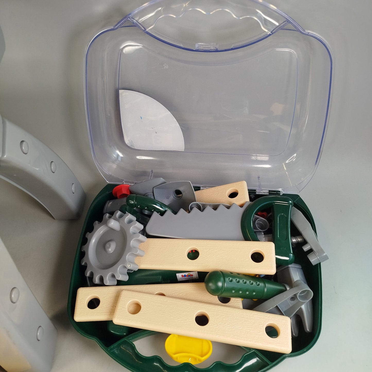 Bosch Junior Werkbank Werkzeug & Helm, gebraucht, ab 3 4 5 Jahre | ✅ geprüft 