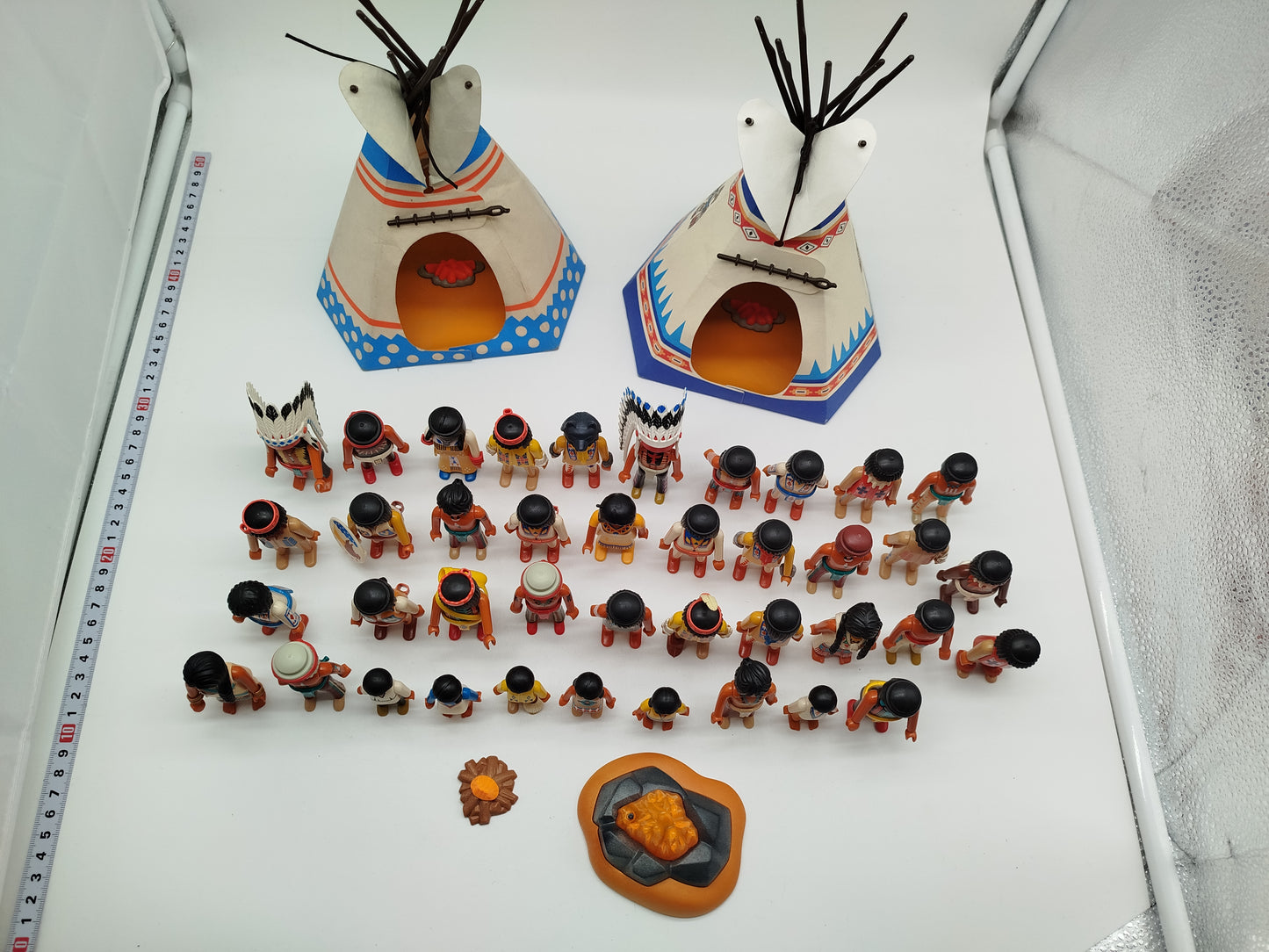 Vintage Playmobil Set im indigenen Stil – Figuren & Zubehör 