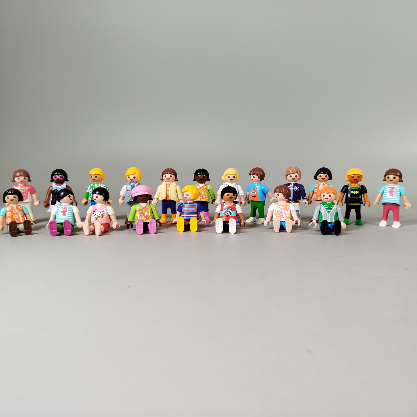 Playmobil Stil Figuren Set von 20 Minifiguren – Rollenspiel Zubehör