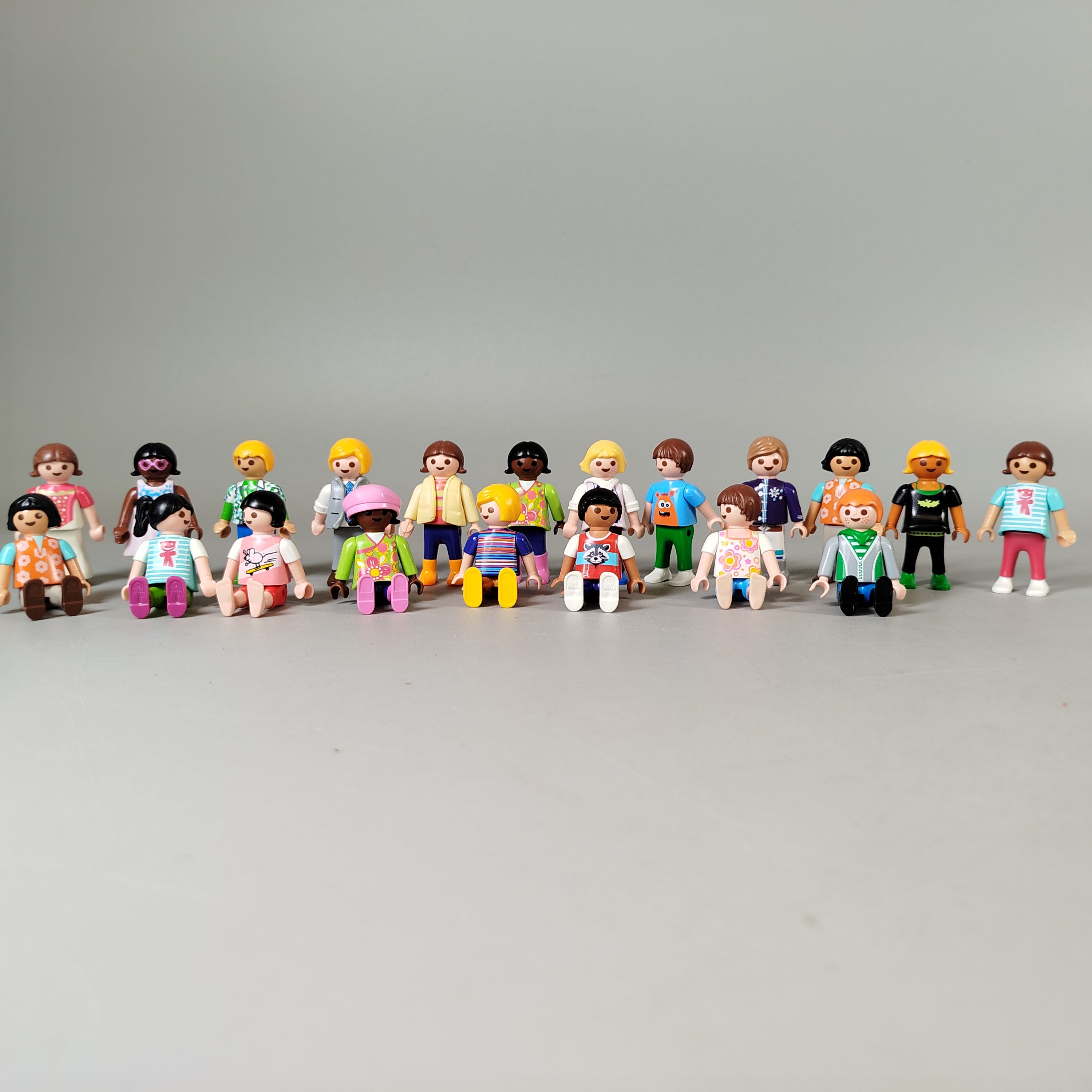 Playmobil Stil Figuren Set von 20 Minifiguren – Rollenspiel Zubehör
