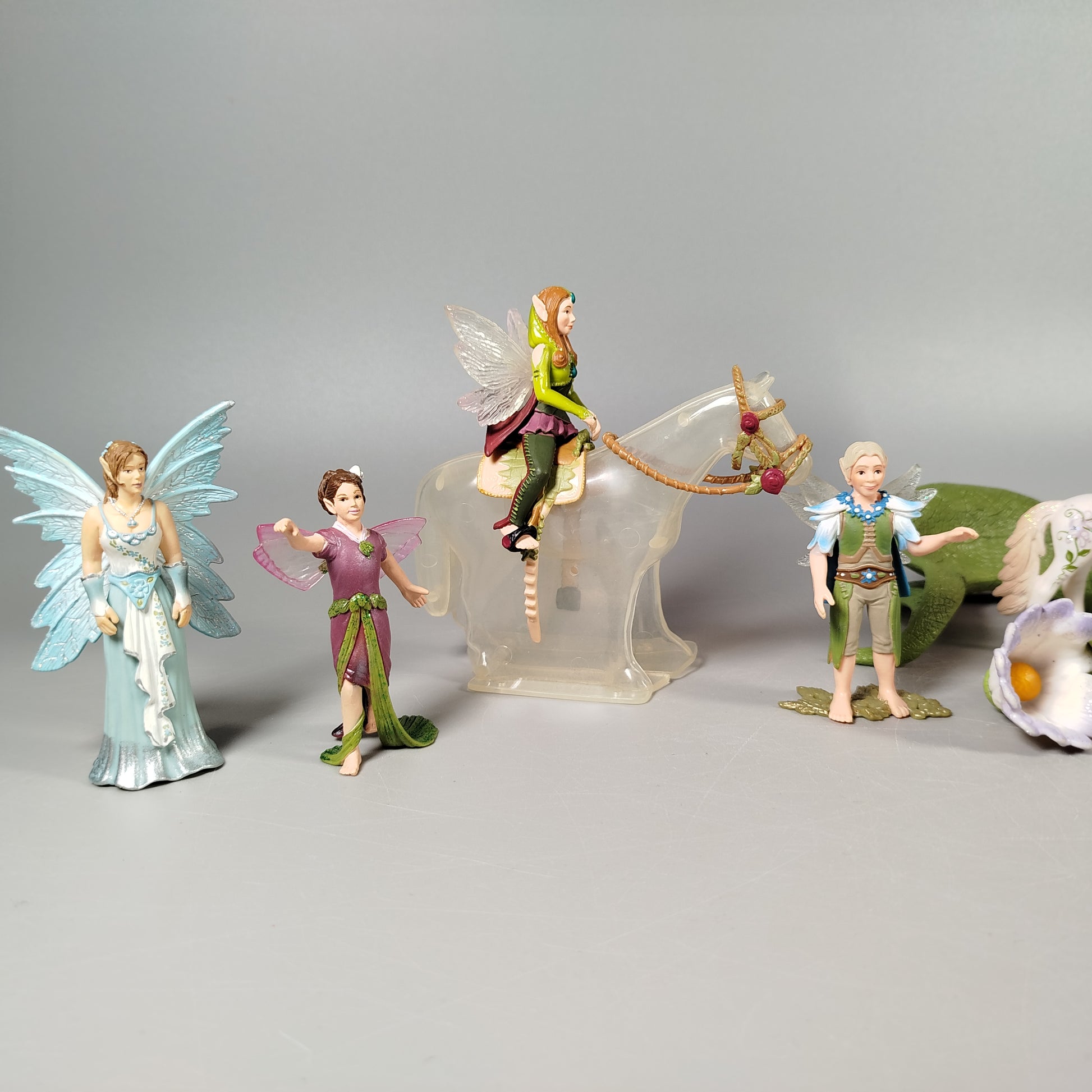 Schleich Feenwelt Set von 6 Figuren, Einhorn & Blume