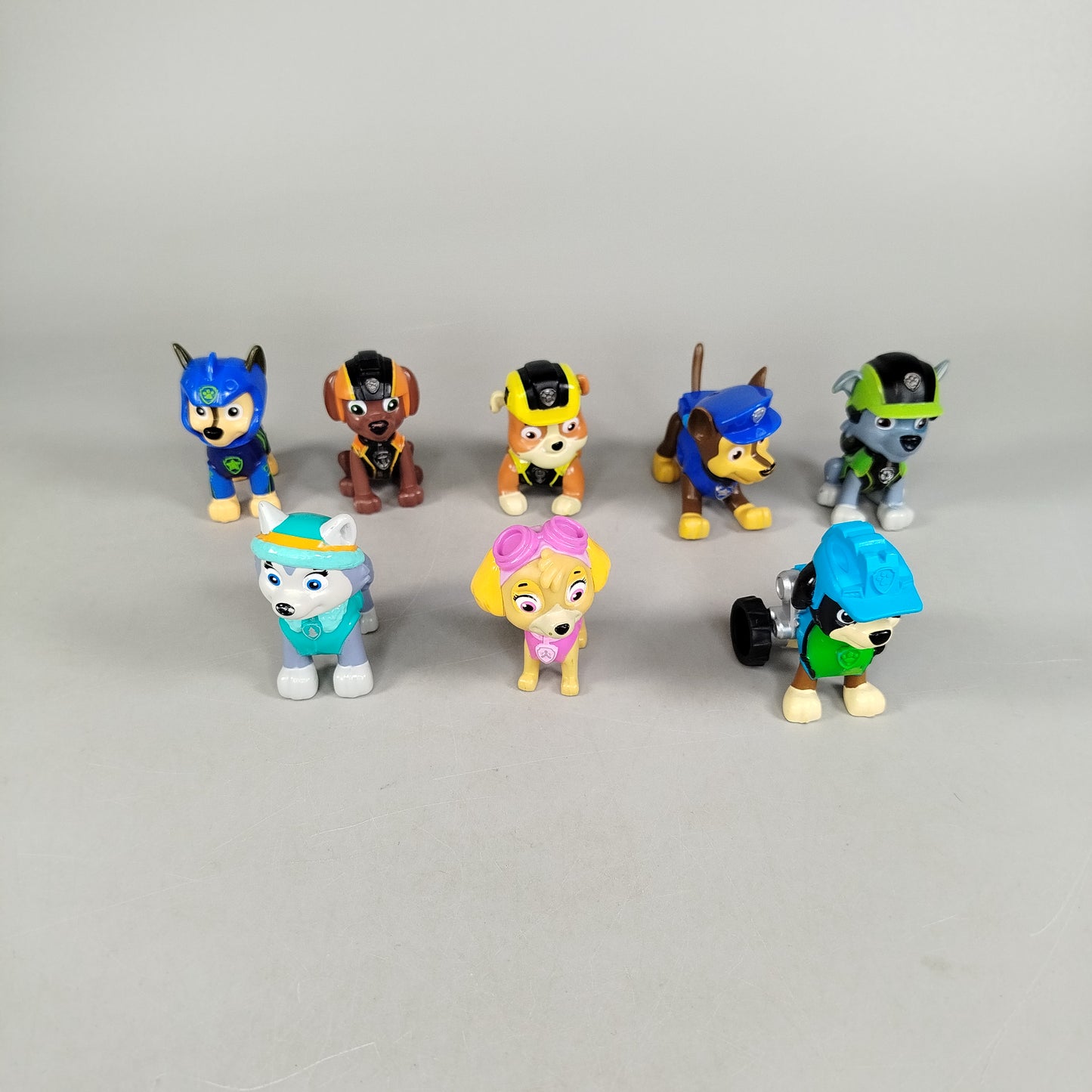 Paw Patrol Spieleset – Set von 8 Hundefiguren & 10 Fahrzeugen