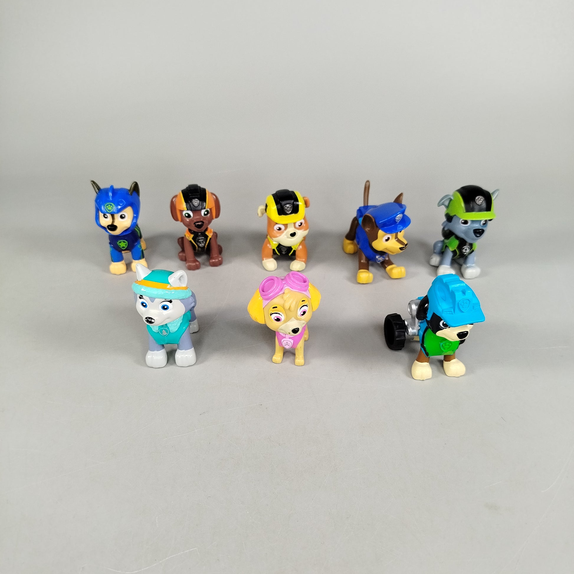 Paw Patrol Spieleset – Set von 8 Hundefiguren & 10 Fahrzeugen